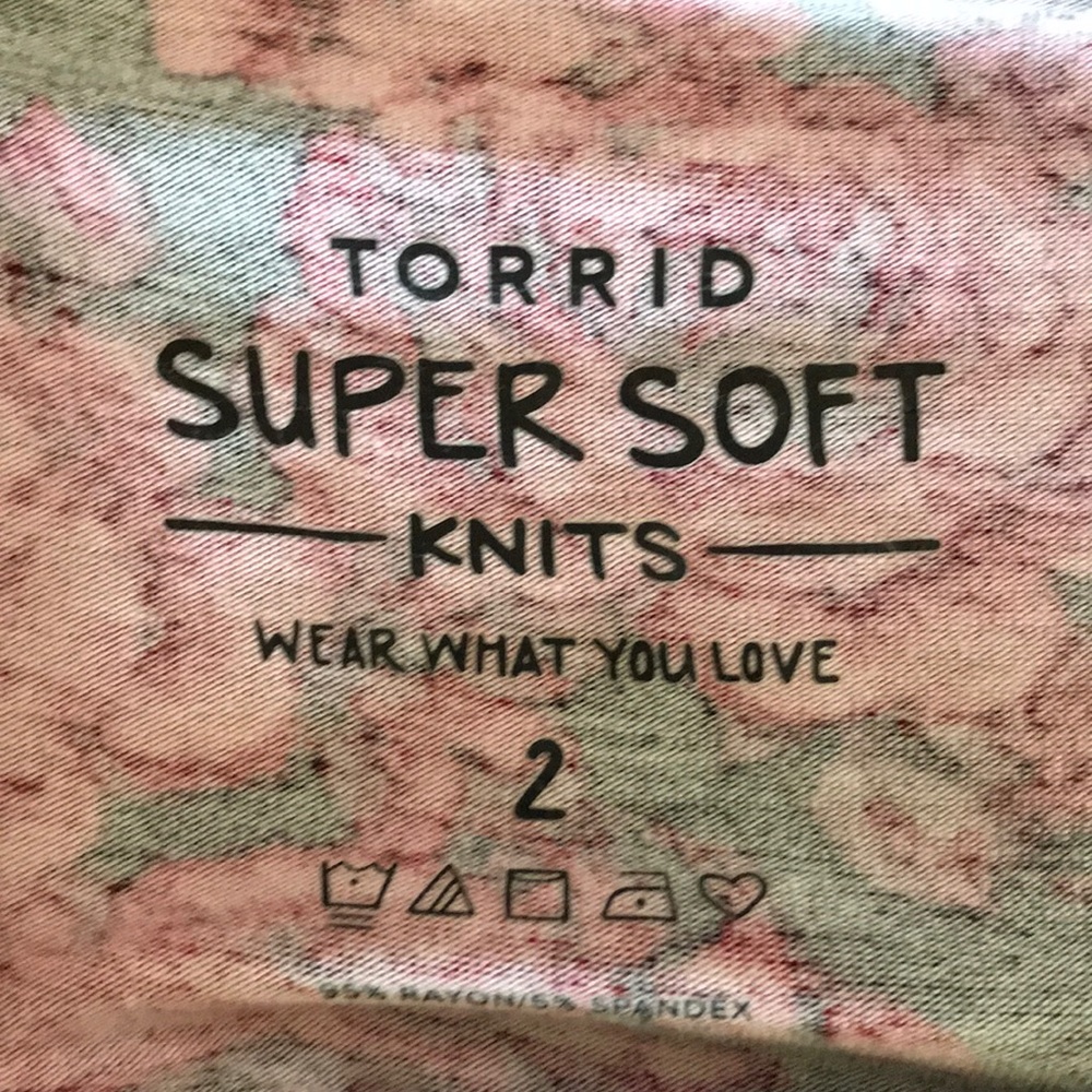 Torrid plus size super floral soft knits Sz 2X - Picture 3 of 8